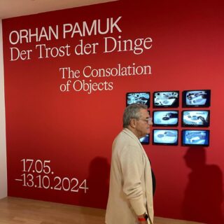 OF on tourWe visited the preview of the #orhanpamuk exhibition at @lenbachhaus A must-see!...#officina_fotografica #Bilderwerkstatt #photography #handcraft #photoartist #art #fineart #photoart #giclée #glasart #acrylart #canvas #inkjet #reproduction #visualmerchandising #contemporary #contemporaryart #edition #großdruck #munich #german #italian #french #english
